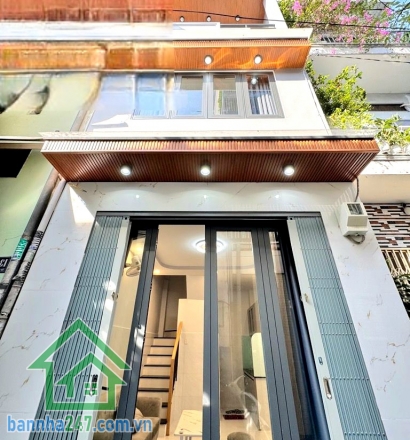 CHỈ 3,5 TỶ – NHÀ 3 TẦNG –DTSD: 54M² HẺM 3M – TRẦN VĂN QUANG – GIÁP QUẬN 10 - 2PN – 2WC * Kết cấu: 1 trệt 2 lầu - DTSD: 54m² * Công năng: 2PN – 2WC * Nhà mới, bố trí hợp lý – xách vali vào ở ngay