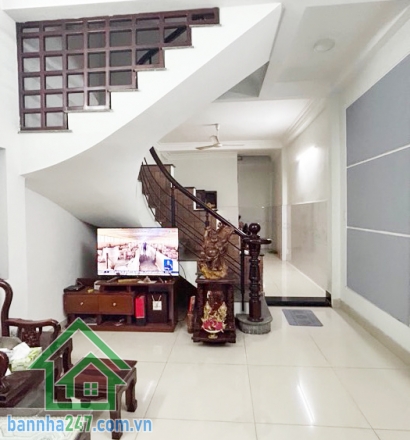 HÀNG HIẾM KHU VIP TÂN SƠN NHÌ – 4 TẦNG – 60M² – CHỈ 10,5 TỶ Hẻm nhựa 10m, khu kinh doanh sầm uất, dân trí cao – cực kỳ hiếm nhà bán- Nhà đẹp, 4 PN, 5 WC, phòng khách, bếp rộng. 