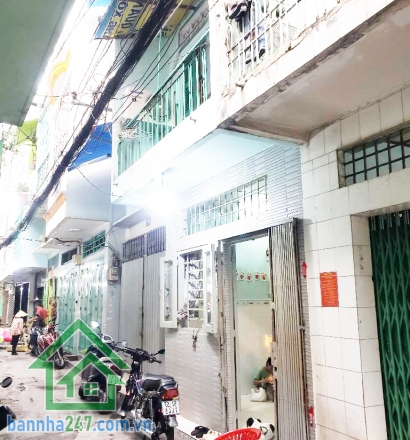 CHỈ HƠN 3 TỶ – NHÀ 2 TẦNG LẠC LONG QUÂN, QUẬN 11 – HẺM 4M THÔNG, CÔNG NHẬN ĐỦ Diện tích: 3,25 x 7,25m, sổ hồng riêng, công nhận đủ. Kết cấu: 1 trệt, 1 gác suốt