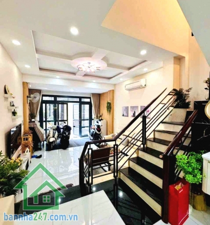 CHỈ 9,3 TỶ – GẦN NHÀ THỜ TÂN HƯƠNG TÂN PHÚ – HẺM 8M – Ô TÔ NGỦ TRONG NHÀ – DT: (4,5 x 12) 4 TẦNG BTCT - 5 PN - 5 WC - TẶNG FULL NỘI THẤT CAO CẤP