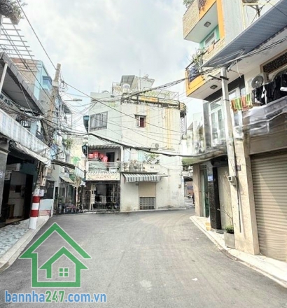 CHỈ 5,59 TỶ – SIÊU PHẨM TÂN BÌNH – NHÀ 3 TẦNG - DT: 46M² FULL NỘI THẤT – 4PN, 5WC  Nhà đẹp full nội thất, mua là ở ngay – xem là mê Vị trí Tân Bình Hẻm thông