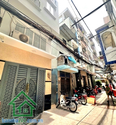 NHỈNH 9 TỶ – HAI MẶT TIỀN KINH DOANH – KHU ẨM THỰC HỒ THỊ KỶ – QUẬN 10 Vị trí: Trung tâm Quận 10, khu chợ hoa – ẩm thực Hồ Thị Kỷ, cực kỳ sầm uất, khách qua lại.