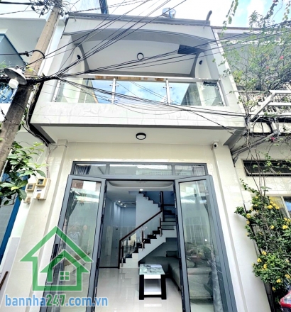 CHỈ 6,8 TỶ – NHÀ ĐẸP 2 TẦNG NGAY BÀNH VĂN TRÂN – KDC YÊN TĨNH – DT: 42M² (4,1 X 10)M – 2PN, 2WC * Kết cấu: 1 trệt, 1 lầu, gồm 2PN, 2WC, nhà đẹp hoàn công chuẩn