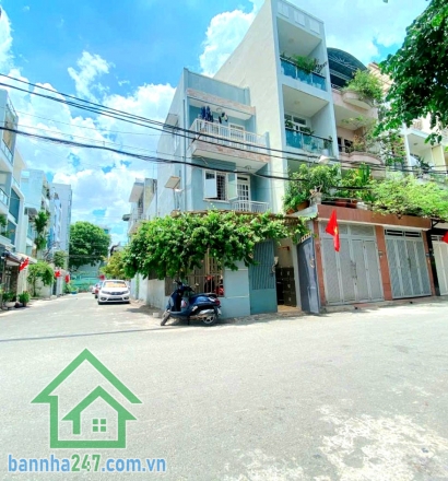 CHỈ 12 TỶ TL – LÔ GÓC 2 MẶT TIỀN – HẺM XE TẢI 10M NGAY NHÀ GA T3 – HOÀNG HOA THÁM – TÂN BÌNH - DT: 62M² – 3 TẦNG – 2PN – 3WC – LÊN ĐƯỢC 1 PN NỮA - Vị trí đắc địa: Ngay cổng Nhà ga T3 – Sân bay Tân Sơn Nhất, Hoàng Hoa Thám, P.12, Tân Bình. Hẻm nhựa 10m, xe