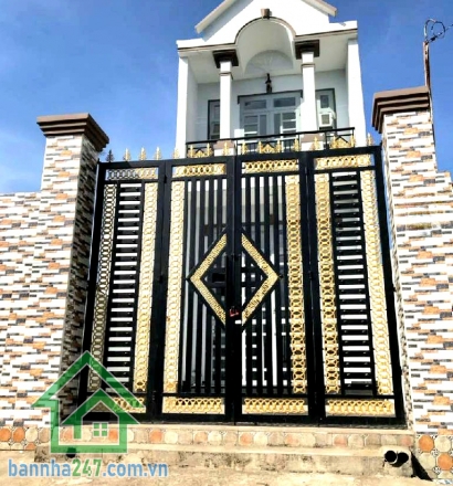 CHỈ 4,8 TỶ – SÁT MẶT TIỀN ĐẶNG THÚC VỊNH – HÓC MÔN NGANG 5,6M NỞ HẬU 8,9M – DT 111,2M² – XE HƠI TỚI NHÀ Diện tích: (5,6 / 8,9) x 18m – Công nhận 111,2m² Kết cấu: 2 tầng kiên cố. Công năng: 3PN – 3WC – phòng khách – bếp