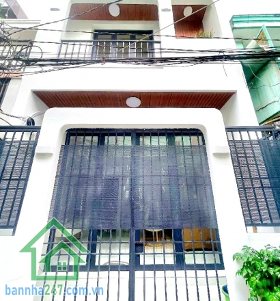 CHỈ 4,35 TỶ – NHÀ MỚI ĐẸP 3PN – GẦN LÊ VĂN QUỚI – NGÃ TƯ 4 XÃ – CHỢ BÌNH LONG - 3PN, 2WC DT: 4x12m (48m² công nhận đủ) Kết cấu: 1 trệt + 1 lầu, 3PN, 2WC, có phòng ngủ dưới đất.