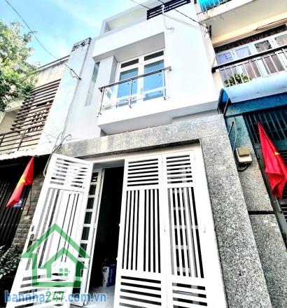 CHỈ 6,85 TỶ – SIÊU PHẨM NHÀ PHỐ TÂN KỲ TÂN QUÝ - HẺM RỘNG 5M – NHÀ MỚI ĐẸP – SÁT AEON TÂN PHÚ - 3 PN – 3 WC Diện tích: 4 x 12,5m – 50m² Kết cấu: 1 trệt 2  lầu BTCT • 3 PN – 3 WC