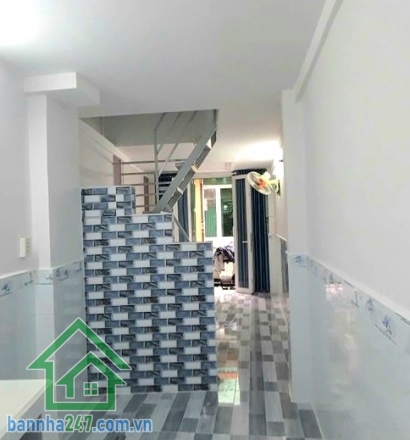CHỈ 2,8 TỶ – TRUNG TÂM QUẬN 11 – HẺM 5M THÔNG – 20M RA MẶT TIỀN – DT: 17M² - 2 TẦNG - THUÊ 7TR/THÁNG Kết cấu 2 tầng kiên cố, dọn vào ở ngay- Có hợp đồng thuê 7 triệu/tháng – giữ dòng tiền.