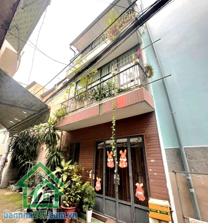 CHỈ 2,1 TỶ (BL) – NHÀ 3 TẦNG – NGAY CHỢ TÂN HƯƠNG – TÂN PHÚ - 2PN - 2WC Vị trí: Phạm Ngọc – Tân Phú Cách chợ Tân Hương vài bước – gần AEON Mall Tân Phú
