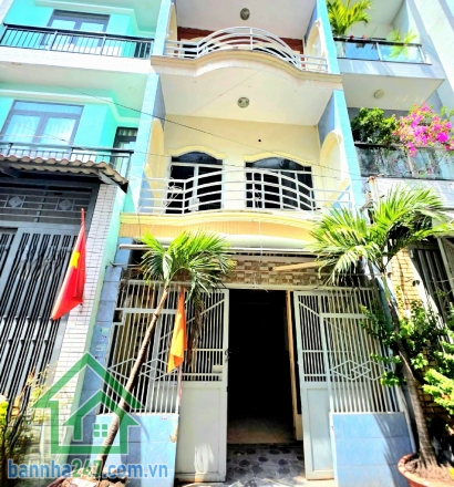 CHỈ 6 TỶ – HXH THÔNG THOẠI NGỌC HẦU – DT: (4 x 12)M3 TẦNG – 5PN – 4WC. DÒNG TIỀN 12TR/TH  Căn nhà “đa năng” – vừa ở đông người thoải mái, vừa khai thác cho thuê giữ tiền. Mob 0933144037