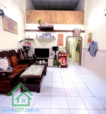 CHỈ 6,6 TỶ – TÂN BÌNH GIÁP BÀU CÁT – HXH – DT 69M² – TẶNG GPXD 4 TẦNG Vị trí đẹp: Tân Bình, kế bên khu Bàu Cát Hẻm xe hơi, ra vào thuận tiện Diện tích: 69m²