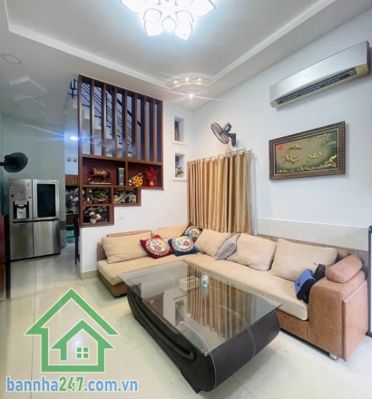 CHỈ 5,7 TỶ - NHÀ 2 MẶT HẺM - KHU VIP NGUYỄN THÁI SƠN - GẦN BV 175 - GIÁP BÌNH THẠNH - DT: (5 x 10)M - SHR - HOÀN CÔNG ĐỦ.