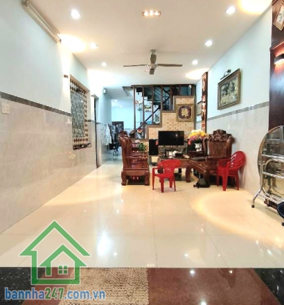 CHỈ 11,85 TỶ – NHÀ PHỐ 4 TẦNG SANG TRỌNG – XE HƠI NGỦ TRONG NHÀ – THOẠI NGỌC HẦU, TÂN PHÚ Nhà chính chủ xây tâm huyết – thiết kế hiện đại, công năng cực đỉnh 