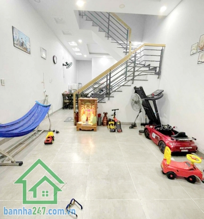 CHỈ 3,25 TỶ  - BÌNH TÂN – NHÀ 2 TẦNG – HẺM Ô TÔ ĐỖ CỬA 5M – BÌNH TRỊ ĐÔNG - 2PN, 2WC  * Diện tích: 46m2 (4 x 11,5m), sổ vuông vức * Kết cấu: 1 trệt 1 lầu, 2PN - 2WC