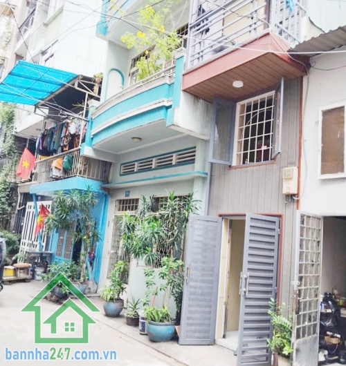 CHỈ 2.89 TỶ - BẮC HẢI – QUẬN 10 – HẺM XE HƠI 6M THÔNG – NHÀ 3 TẦNG.  Diện tích: 2 x 6.5m, công nhận 12.5m², DTSD 36m². Kết cấu: 1 trệt 2 lầu, 3PN, 2WC