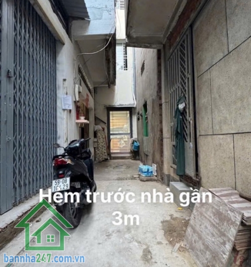 4,7 TỶ - SIÊU PHẨM NHÀ PHỐ – KÊNH TÂN HÓA – 3 TẦNG – Ở NGAY Nhà mới xây, kiên cố, không cần sửa chữa. Công năng: 2PN master, 3WC, phòng khách, bếp đầy đủ. 