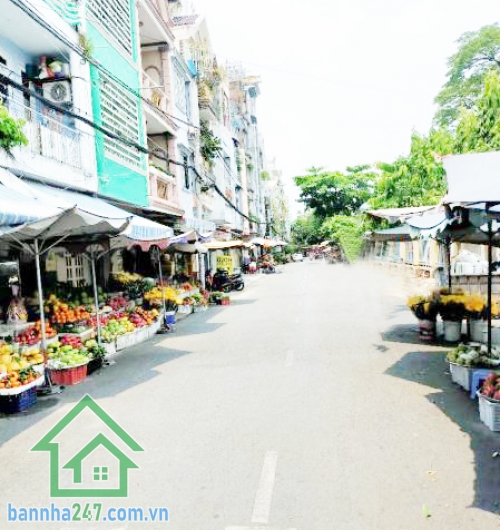 CHỈ 16.3 TỶ – MẶT TIỀN BÀU CÁT – KINH DOANH ĐỈNH Diện tích: 72m² vuông vức. Kết cấu: 1 trệt, 2 lầu, 1 sân thượng. Gồm phòng khách, bếp, 4PN, 4WC, ban công và sân thượng rộng thoáng.
