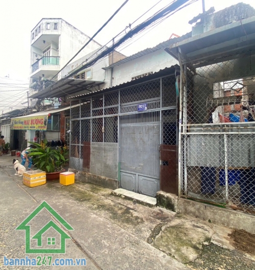 HIẾM – NHỈNH 4 TỶ – KHU VIP PHÚ THỌ HOÀ, TÂN PHÚ – ĐẤT ĐẸP 45M² – HẺM XE HƠI 5M.  Hiện trạng: Nhà đã tháo dỡ thành đất trống, tiện xây dựng mới theo ý thích.
