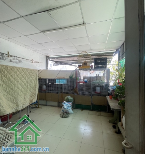 CHỈ 4.8 TỶ – LÔ GÓC 2 MẶT THOÁNG – NHÀ ĐẸP ỐP GỖ – TÂY THẠNH, TÂN PHÚ.  Diện tích: 40m² (4 x 10m), sổ hồng vuông vức. Kết cấu: 1 trệt 2 lầu – 3PN – 2WC, nhà mới 100%