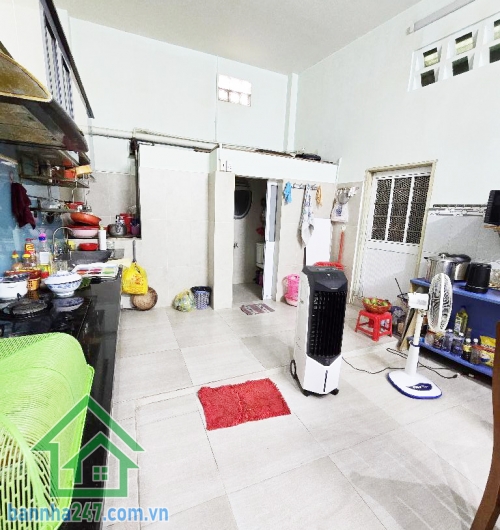 CHỈ 7,7 TỶ – NHÀ 3 TẦNG BTCT – NGAY MẶT TIỀN ĐỘI CUNG, QUẬN 11 – 71M2 NỞ HẬU Diện tích: 3 x 17m, nở hậu 7m. Kết cấu: 1 trệt 2 lầu, 3PN, 3 WC, 2 sân thượng, có thể cải tạo thêm PN.