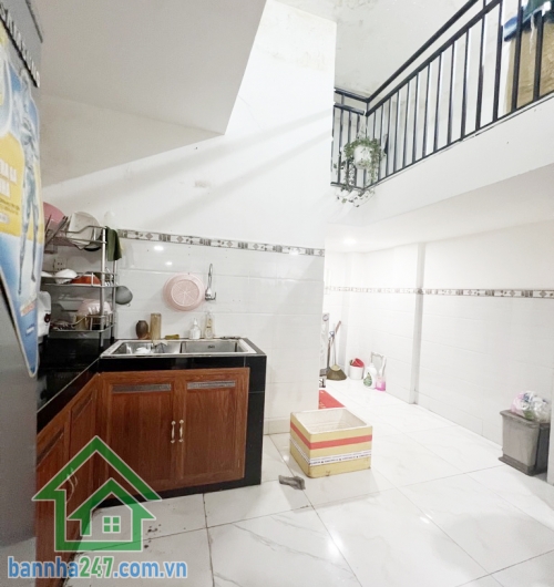 CHỈ 6,4 TỶ - MTKD ĐƯỜNG RỘNG 10M – KHU BÀU CÁT, TÂN BÌNH - DT: 68m² (3.85x18m) - 3PN. Diện tích: 68m² (3.85x18m). Kết cấu: 1 trệt, 1 lửng, 3PN. Mặt tiền đường rộng 10m, có lề rộng 2m, để xe thoải mái