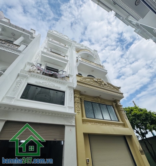 CHỈ 7.7 TỶ – NHÀ MỚI 5 TẦNG – KHU PHÂN LÔ DÂN TRÍ – GẦN AEON MALL BÌNH TÂN Diện tích đẹp, nhà mới toanh, 5 tầng kiên cố. Gồm 5 phòng ngủ vệ sinh khép kín, nội thất cao cấp do chủ tự xây để ở.