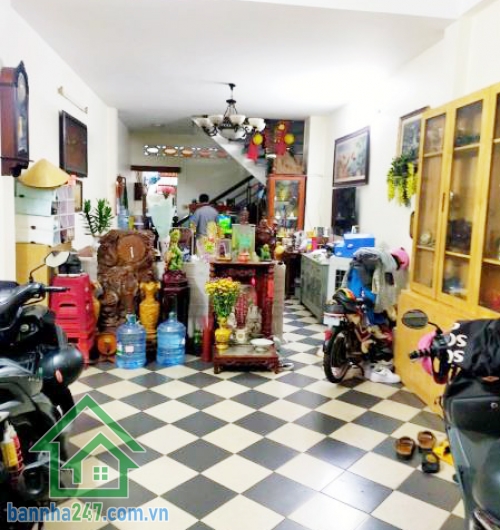 CHỈ 16.3 TỶ – MẶT TIỀN BÀU CÁT – KINH DOANH ĐỈNH Diện tích: 72m² vuông vức. Kết cấu: 1 trệt, 2 lầu, 1 sân thượng. Gồm phòng khách, bếp, 4PN, 4WC, ban công và sân thượng rộng thoáng.