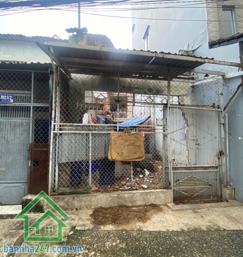 HIẾM – NHỈNH 4 TỶ – KHU VIP PHÚ THỌ HOÀ, TÂN PHÚ – ĐẤT ĐẸP 45M² – HẺM XE HƠI 5M.  Hiện trạng: Nhà đã tháo dỡ thành đất trống, tiện xây dựng mới theo ý thích.