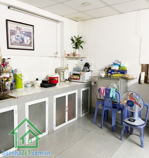 CHỈ 15.5 TỶ – MẶT TIỀN KHU VIP BÀU CÁT – TÂN BÌNH Diện tích hiếm: 99m² (4x25m). Chính chủ, chưa qua đầu tư – giá trị thật. Kết cấu: 1 trệt, 1 lửng, 4PN