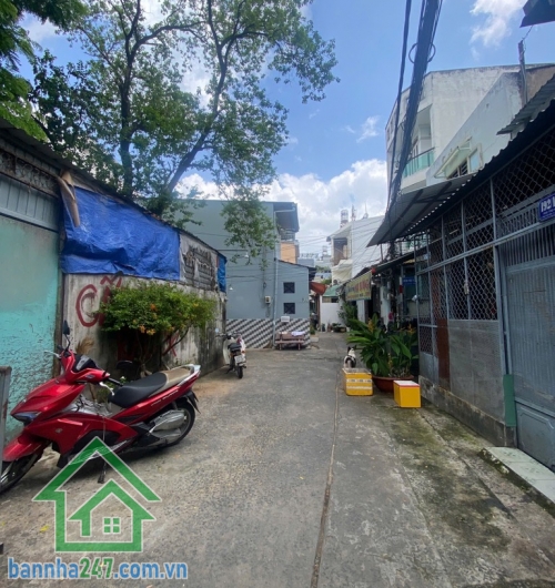 HIẾM – NHỈNH 4 TỶ – KHU VIP PHÚ THỌ HOÀ, TÂN PHÚ – ĐẤT ĐẸP 45M² – HẺM XE HƠI 5M.  Hiện trạng: Nhà đã tháo dỡ thành đất trống, tiện xây dựng mới theo ý thích.