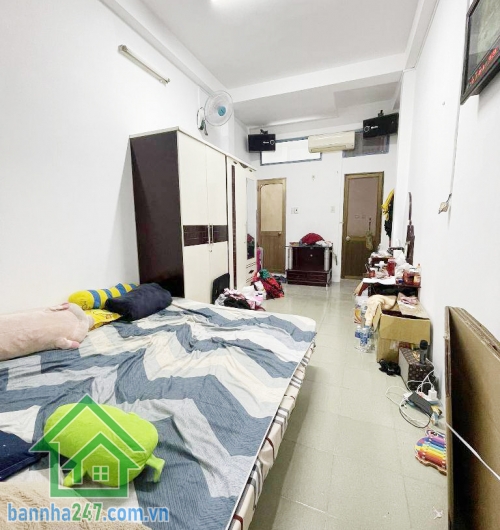 CHỈ 10,5 TỶ - NHÀ QUẬN 10 – 57M² – 4 TẦNG – 7PN – 7WC – HẺM Ô TÔ TRÁNH NHAU  Nhà xây BTCT chắc chắn, 4 tầng, phù hợp gia đình đông người hoặc khai thác cho thuê. Hẻm xe tải tránh. 