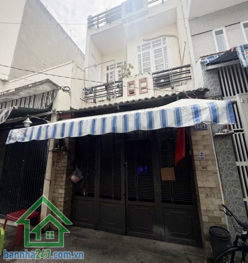 CHỈ 4,6 TỶ - SIÊU PHẨM HÀNG HIẾM – MÃ LÒ + LÊ VĂN QUỚI DT: 4x12m vuông vức – Đường ô tô 5m Kết cấu: 1 trệt 1 lầu, 2PN, 2WC Khu dân trí cao, xóm giềng thân thiện
