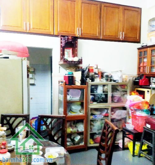 CHỈ 16.3 TỶ – MẶT TIỀN BÀU CÁT – KINH DOANH ĐỈNH Diện tích: 72m² vuông vức. Kết cấu: 1 trệt, 2 lầu, 1 sân thượng. Gồm phòng khách, bếp, 4PN, 4WC, ban công và sân thượng rộng thoáng.