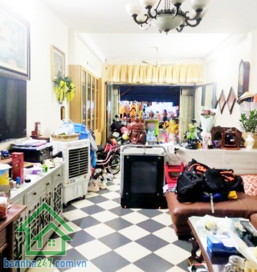 CHỈ 16.3 TỶ – MẶT TIỀN BÀU CÁT – KINH DOANH ĐỈNH Diện tích: 72m² vuông vức. Kết cấu: 1 trệt, 2 lầu, 1 sân thượng. Gồm phòng khách, bếp, 4PN, 4WC, ban công và sân thượng rộng thoáng.