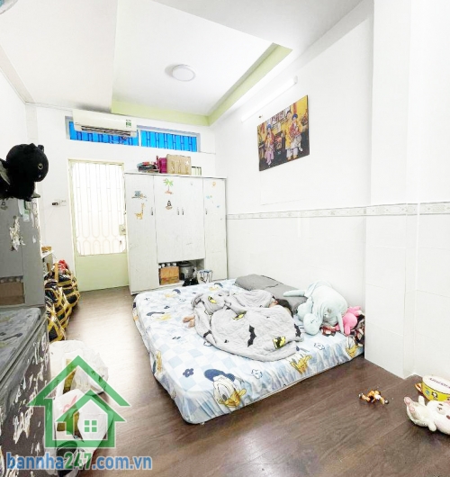 CHỈ 10,5 TỶ - NHÀ QUẬN 10 – 57M² – 4 TẦNG – 7PN – 7WC – HẺM Ô TÔ TRÁNH NHAU  Nhà xây BTCT chắc chắn, 4 tầng, phù hợp gia đình đông người hoặc khai thác cho thuê. Hẻm xe tải tránh. 