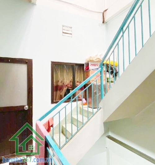 CHỈ 7,7 TỶ – NHÀ 3 TẦNG BTCT – NGAY MẶT TIỀN ĐỘI CUNG, QUẬN 11 – 71M2 NỞ HẬU Diện tích: 3 x 17m, nở hậu 7m. Kết cấu: 1 trệt 2 lầu, 3PN, 3 WC, 2 sân thượng, có thể cải tạo thêm PN.