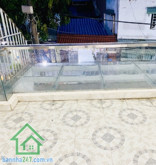 NHỈNH 6 TỶ - SIÊU PHẨM BÌNH TÂN – GIÁP TÂN PHÚ – NHÀ 2 TẦNG – 92m² – HẺM 6M - Ô TÔ VÀO NHÀ – CHỈ 7.05 TỶ Diện tích: 92m² (4 x 23m), sổ vuông vức. Kết cấu: 1 trệt, 1 lầu BTCT. 