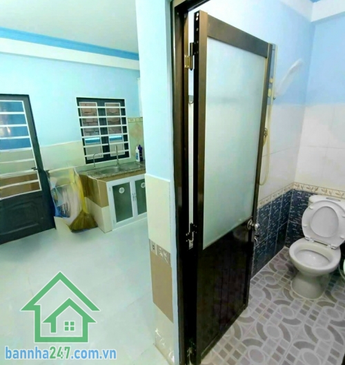 CHỈ 5,4 TỶ – Q11 – NHÀ MỚI 4 TẦNG 34M² – NỞ HẬU TÀI LỘC – HẺM 5M THÔNG – NGAY CHỢ CHIM XANH – 3PN 2WC Kết cấu: 1 trệt, 1 lửng, 1 lầu, sân thượng – 3PN, 2WC, PK, BẾP.