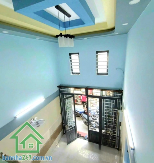 CHỈ 5,4 TỶ – Q11 – NHÀ MỚI 4 TẦNG 34M² – NỞ HẬU TÀI LỘC – HẺM 5M THÔNG – NGAY CHỢ CHIM XANH – 3PN 2WC Kết cấu: 1 trệt, 1 lửng, 1 lầu, sân thượng – 3PN, 2WC, PK, BẾP.