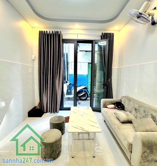 CHỈ 3,5 TỶ – NHÀ 3 TẦNG –DTSD: 54M² HẺM 3M – TRẦN VĂN QUANG – GIÁP QUẬN 10 - 2PN – 2WC * Kết cấu: 1 trệt 2 lầu - DTSD: 54m² * Công năng: 2PN – 2WC * Nhà mới, bố trí hợp lý – xách vali vào ở ngay