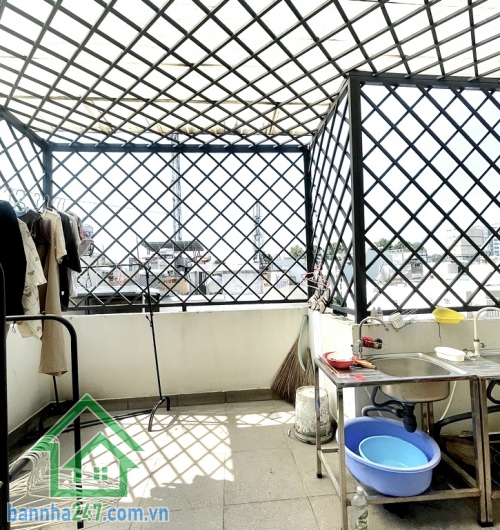 CHỈ 7,3 TỶ – NHÀ 4 TẦNG BTCT – HẺM 4M CÁCH MẠNG THÁNG TÁM - THÔNG - P.5 TÂN BÌNH – GIÁP QUẬN 10 – KHU SÂN BAY - 4 PN – 3 WC Diện tích: 46m² (4,4m x 10m) – vuông vức