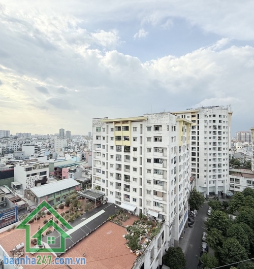 CHỈ 3,8 TỶ – CĂN HỘ VIP LÔ 5 – CHUNG CƯ PHÚ THỌ, P15 QUẬN 11 – 60M2 – FULL NỘI THẤT – BAN CÔNG 2 MẶT THOÁNG * Căn hộ lầu 11.03 – Lô 5 – Chung cư Phú Thọ. Thang máy thẻ từ riêng, an toàn tuyệt đối.
