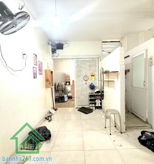 CHỈ 2,35 TỶ – CĂN HỘ BÀU CÁT – MẶT TIỀN ĐỒNG ĐEN – LÔ GÓC THOÁNG - 2PN – 1WC • Diện tích: 40m² (4 x 10m) - 2PN – 1WC • Căn góc – thoáng mát, nhiều ánh sáng tự nhiên