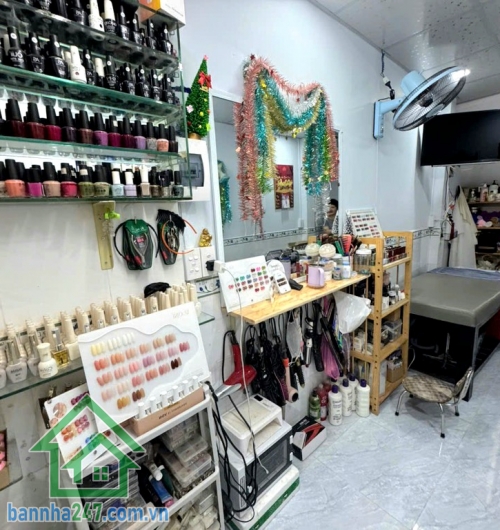 CHỈ 3,7 TỶ – NHÀ MỚI Ở NGAY – 34M² – 2 TẦNG – 2PN – 2WC – HẺM THÔNG THOÁNG Kết cấu: 1 trệt 1 lầu, 2 phòng ngủ, 2 WC (có thể làm thêm 1PN).  Nhà mới đẹp, chỉ việc vào ở.