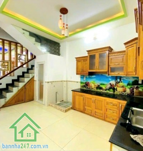 CHỈ 6,3 TỶ – NHÀ MỚI 4 TẦNG – DT 50M² – HXH THÔNG LÔ TƯ, BÌNH TÂN - 4PN – 3WC DT: 4 x 12,5m (50m²) Kết cấu: 1 trệt 3 lầu – BTCT vững chắc 4PN – 3WC – phòng thờ...