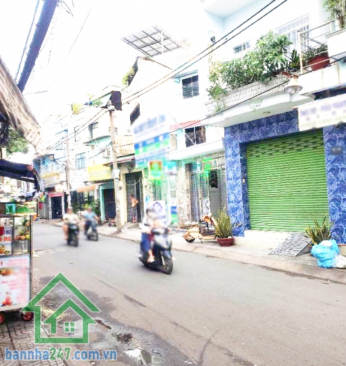 CHỈ HƠN 3 TỶ – NHÀ 2 TẦNG LẠC LONG QUÂN, QUẬN 11 – HẺM 4M THÔNG, CÔNG NHẬN ĐỦ Diện tích: 3,25 x 7,25m, sổ hồng riêng, công nhận đủ. Kết cấu: 1 trệt, 1 gác suốt