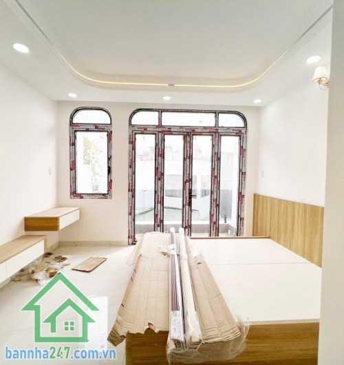 CHỈ 7,9 TỶ (CÒN TL) - NHÀ 5 TẦNG HXH THÔNG – GẦN AEON TÂN PHÚ – FULL NỘI THẤT CAO CẤP - 59m² (4 x 14.7m) - Nở hậu 4,03m – tài lộc  - 5 PN – 5 WC  Nhà mới đẹp – thiết kế hiện đại – vào ở ngay  Đường số 11, P. Bình Hưng Hòa – cách Aeon Tân Phú chỉ 2km (chưa