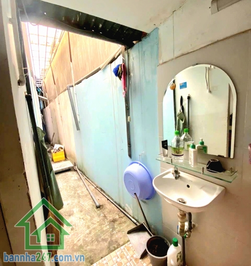 CHỈ 3,73 TỶ – HẺM XE TẢI 6M – ĐẶNG THÚC VỊNH – NHÀ 2 TẦNG – DT: 68/80M² (4 x 16) NỞ HẬU 5M - 3 PN - SÂN ĐỂ XE RỘNG RÃI