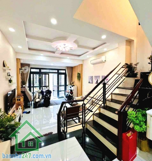 CHỈ 9,3 TỶ – GẦN NHÀ THỜ TÂN HƯƠNG TÂN PHÚ – HẺM 8M – Ô TÔ NGỦ TRONG NHÀ – DT: (4,5 x 12) 4 TẦNG BTCT - 5 PN - 5 WC - TẶNG FULL NỘI THẤT CAO CẤP