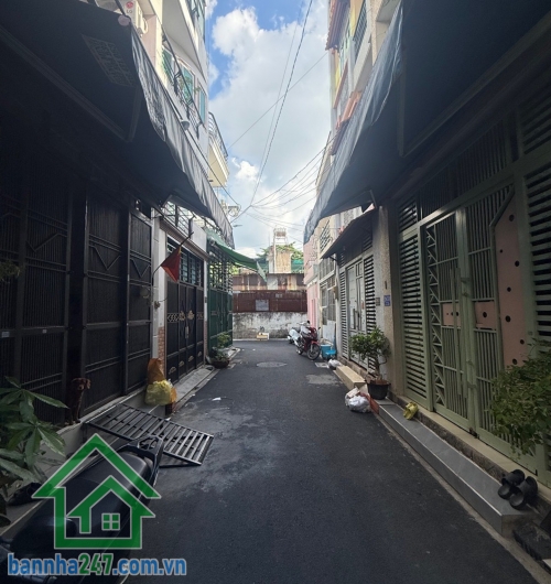 CHỈ 6,35 TỶ (TL) – HẺM NHỰA Ô TÔ ĐẬU CỬA – SÁT MẶT TIỀN PHÚ THỌ HÒA – 40M² – NHÀ ĐẸP 2 LẦU – DÒNG TIỀN ỔN ĐỊNH